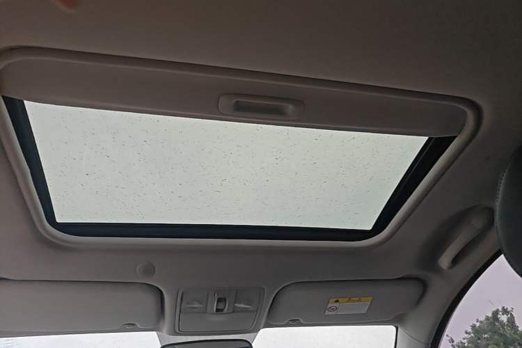 Used Kia kx1 Stonic 2021 1.4L CVT Sunroof Model Headliner