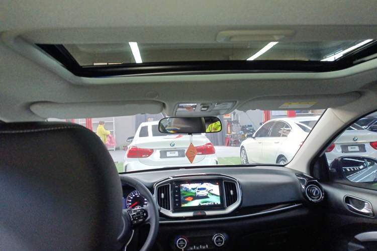 Used Kia kx1 Stonic 2021 1.4L CVT Sunroof Model Headliner