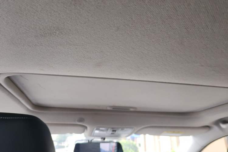 Used Kia kx1 Stonic 2021 1.4L CVT Fun & Sunroof Model Headliner