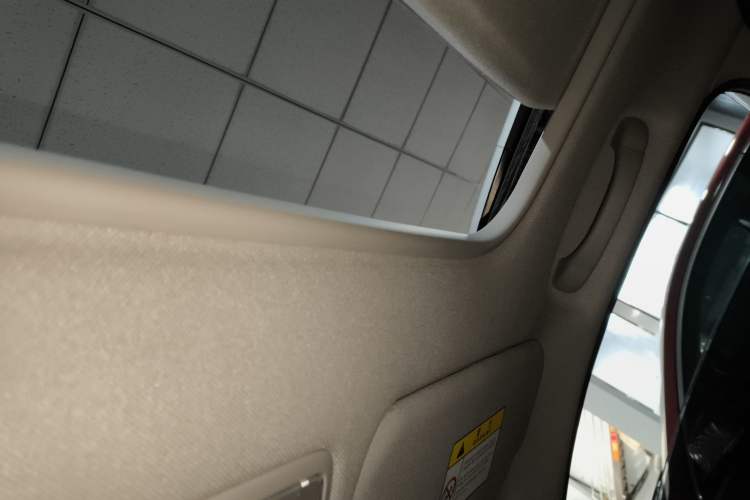 Used Kia kx1 Stonic 2021 1.4L CVT Sunroof Model Headliner