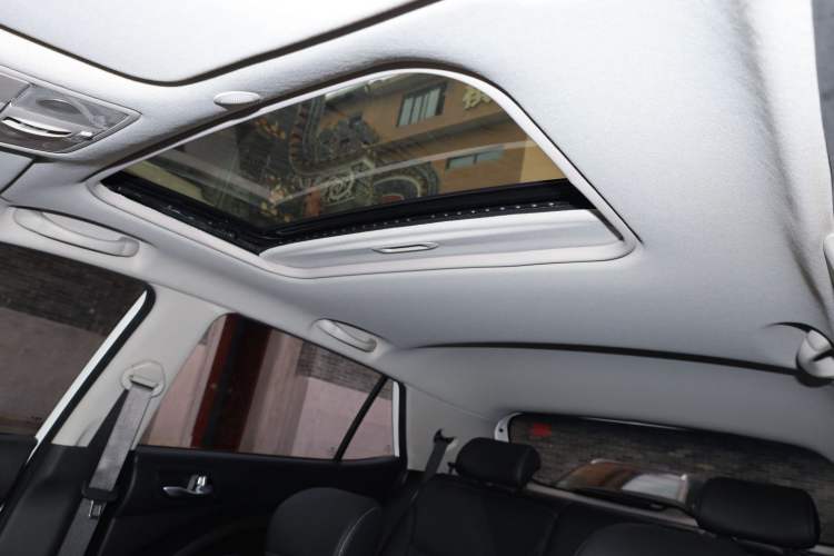 Used Kia kx1 Stonic 2021 1.4L CVT Fun & Sunroof Model Headliner