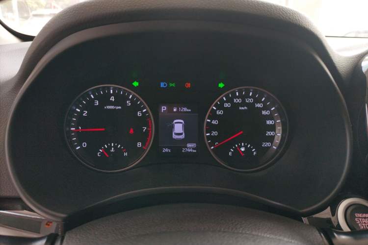 Used Kia kx1 Stonic 2021 1.4L CVT Sunroof Model Instrument Cluster