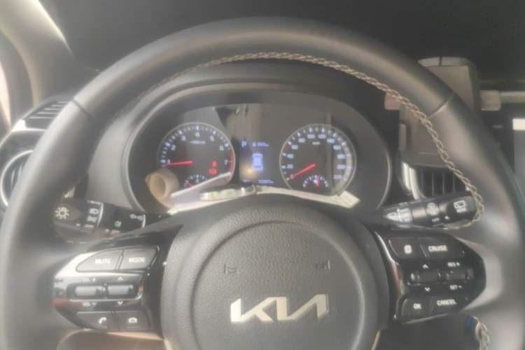 Used Kia kx1 Stonic 2021 1.4L CVT Sunroof Model Instrument Cluster