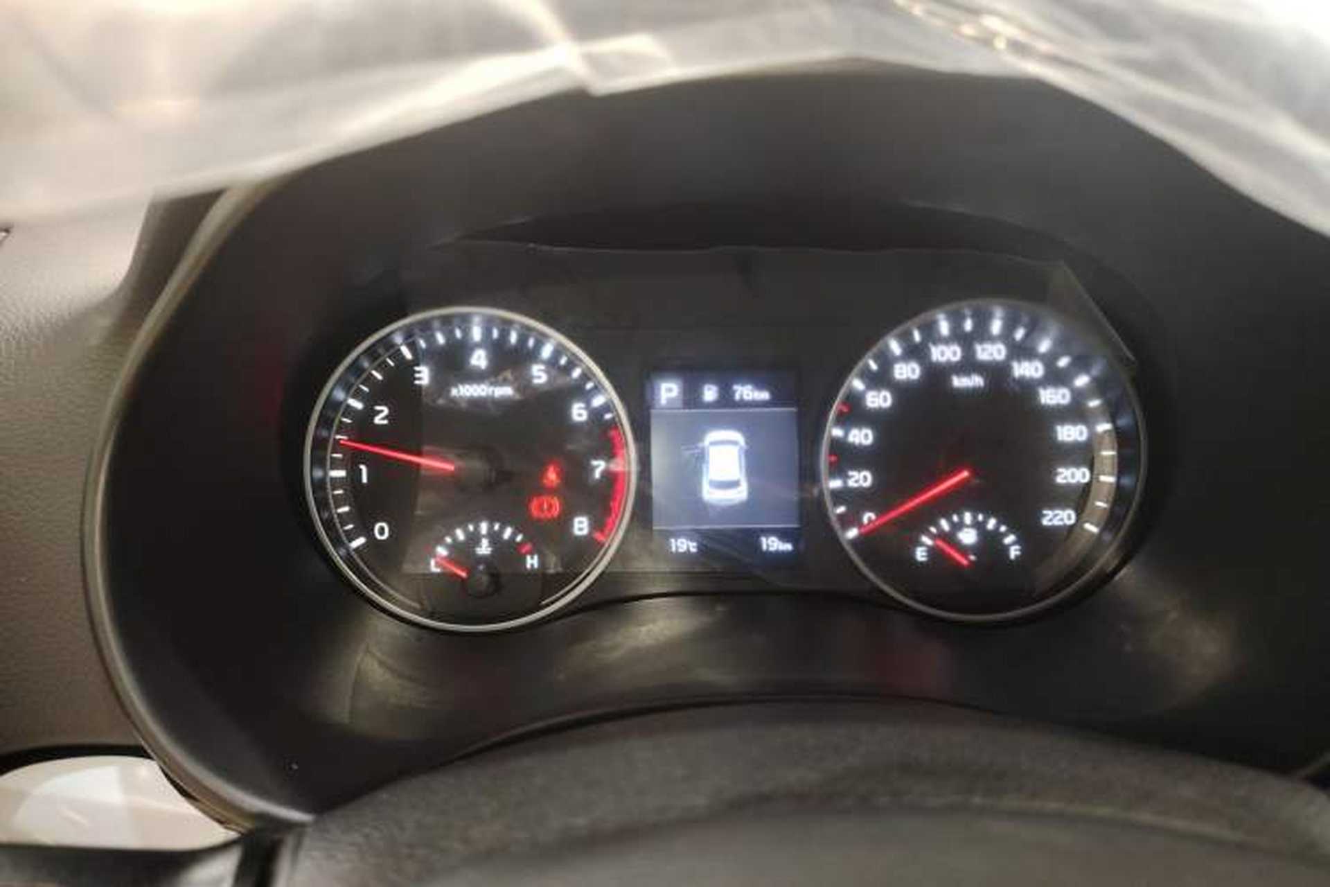 Used Kia kx1 Stonic 2021 1.4L CVT Sunroof Model Instrument Cluster