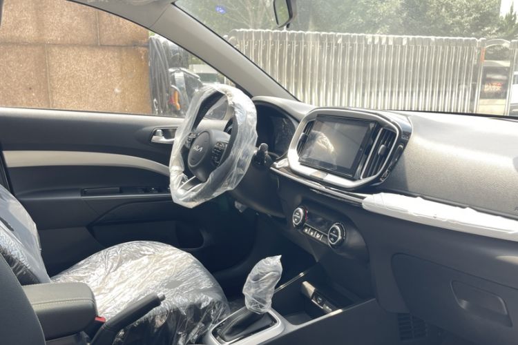 Used Kia kx1 Stonic 2021 1.4L CVT Sunroof Model Interior 1