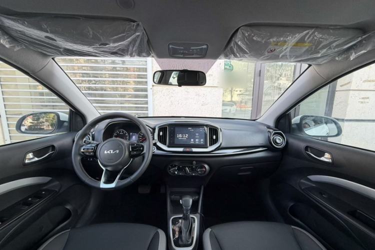 Used Kia kx1 Stonic 2021 1.4L CVT Fun Edition Interior 1