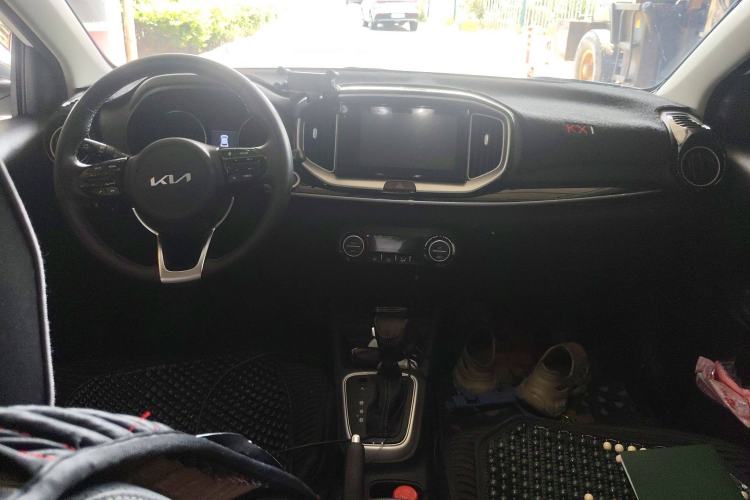 Used Kia kx1 Stonic 2021 1.4L CVT Fun & Sunroof Model Interior 2