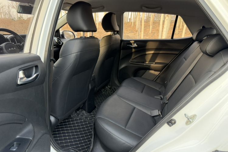 Used Kia kx1 Stonic 2021 1.4L Automatic Fun Edition Interior 2