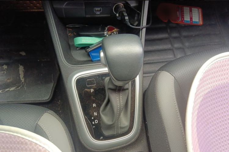 Used Kia kx1 Stonic 2021 1.4L CVT Fun & Sunroof Model Interior 2