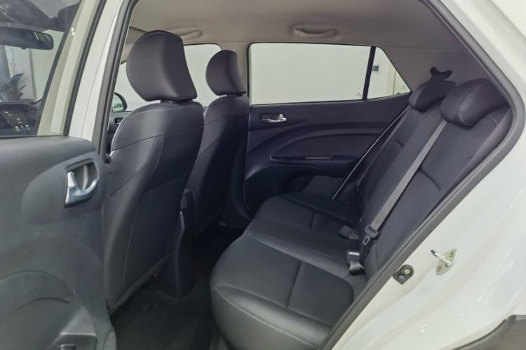 Used Kia kx1 Stonic 2021 1.4L CVT Fun Edition Interior 3