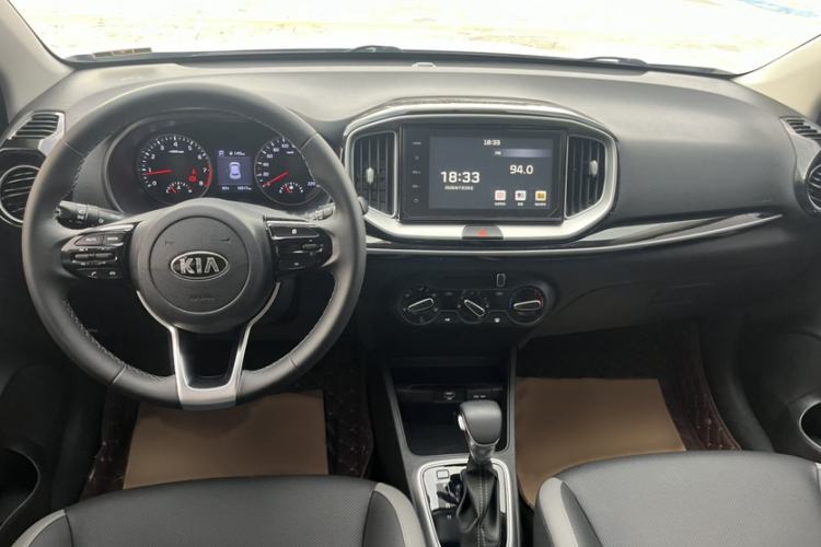 Used Kia kx1 Stonic 2021 1.4L CVT Fun Edition Interior 3