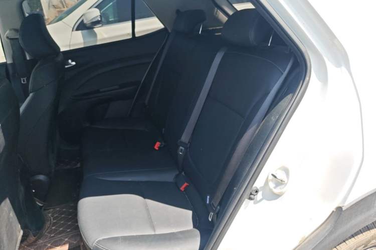 Used Kia kx1 Stonic 2021 1.4L CVT Fun Edition Interior 4