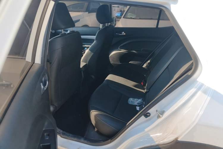 Used Kia kx1 Stonic 2021 1.4L CVT Sunroof Model Interior 4