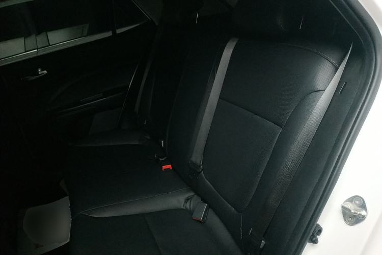 Used Kia kx1 Stonic 2021 1.4L CVT Fun & Sunroof Model Interior 4