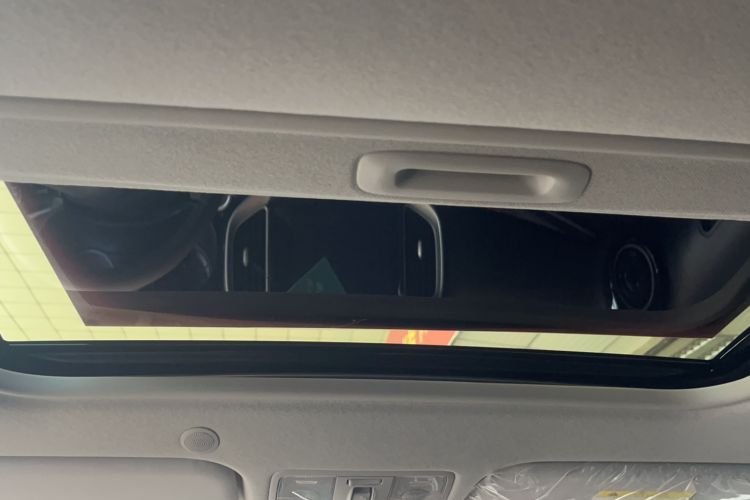 Used Kia kx1 Stonic 2021 1.4L CVT Sunroof Model Interior 4