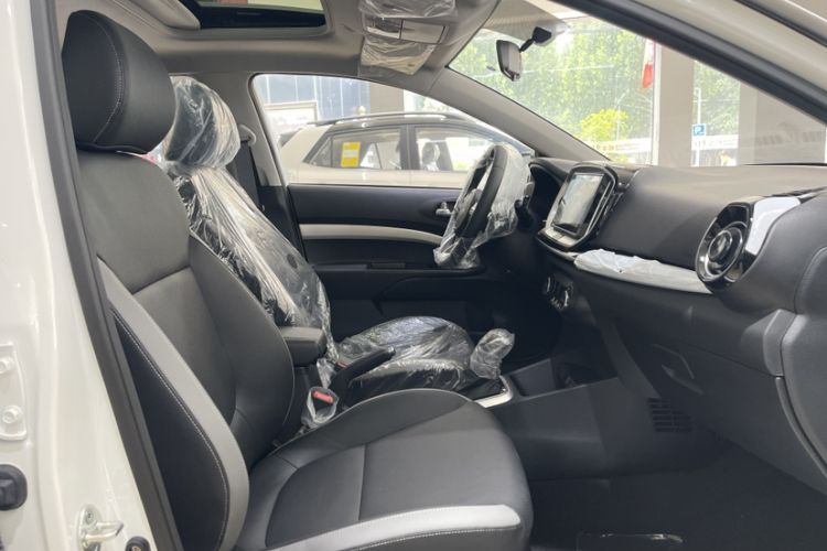 Used Kia kx1 Stonic 2021 1.4L CVT Sunroof Model Interior 4