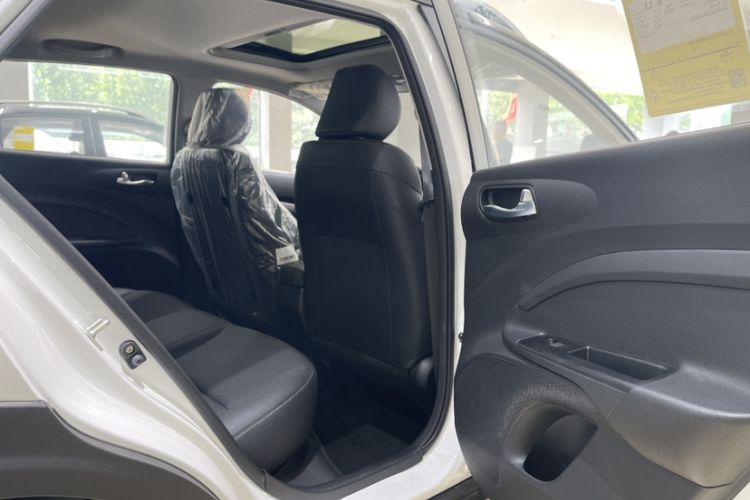 Used Kia kx1 Stonic 2021 1.4L CVT Sunroof Model Interior 7
