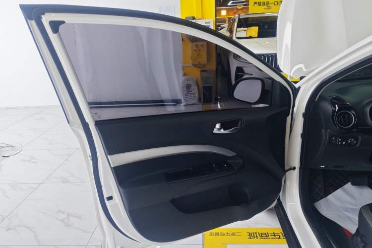 Used Kia kx1 Stonic 2021 1.4L CVT Fun Edition Left Front Door Interior
