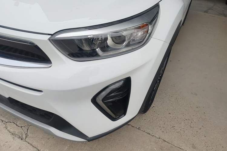 Used Kia kx1 Stonic 2021 1.4L Automatic Fun & Sport Edition Left Front Headlight