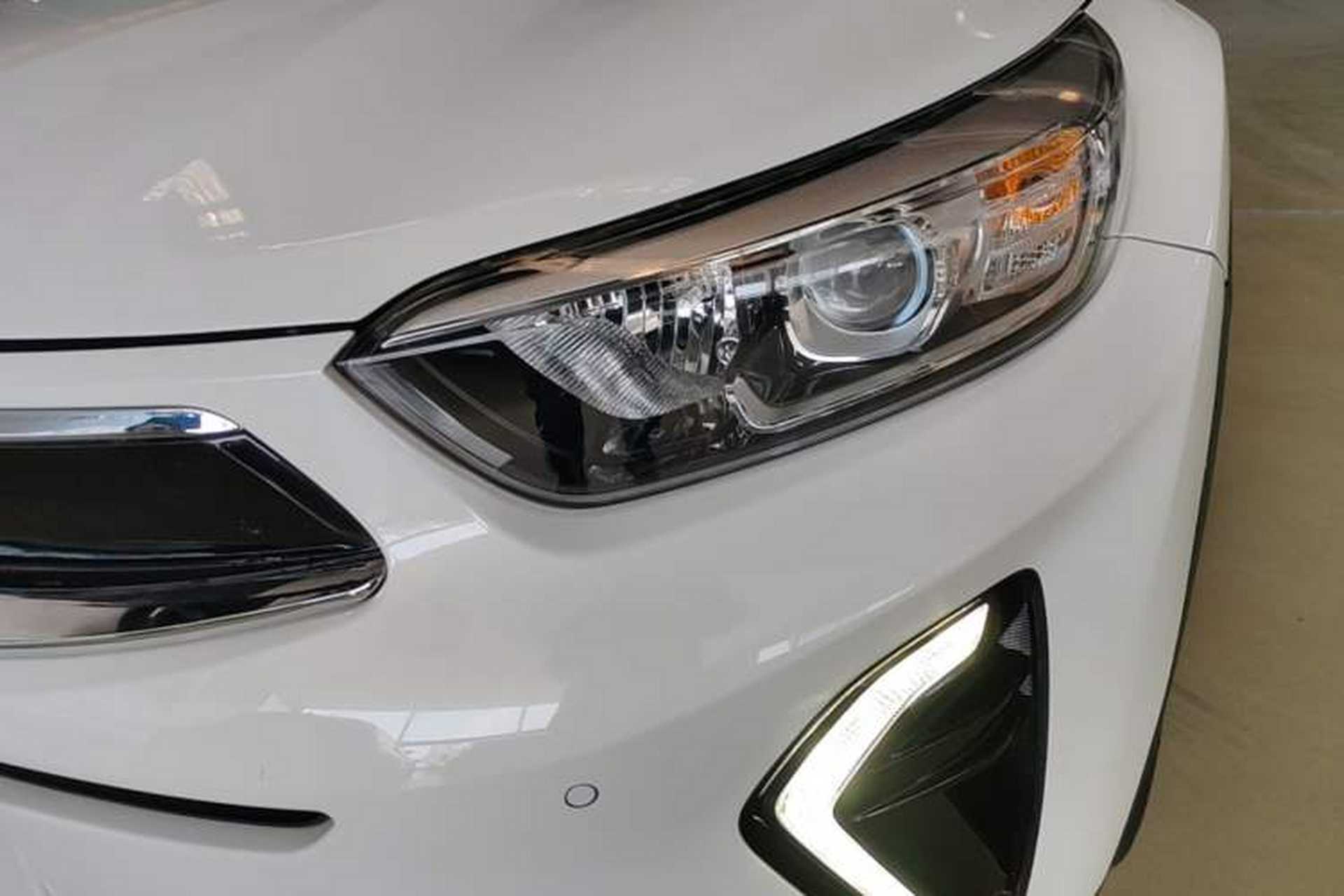 Used Kia kx1 Stonic 2021 1.4L CVT Fun & Sunroof Model Left Front Headlight