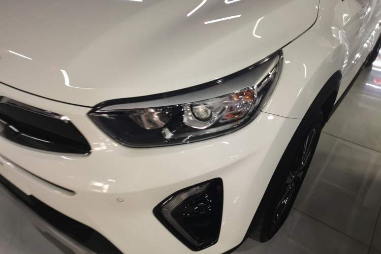 Used Kia kx1 Stonic 2021 1.4L CVT Fun & Sunroof Model Left Front Headlight