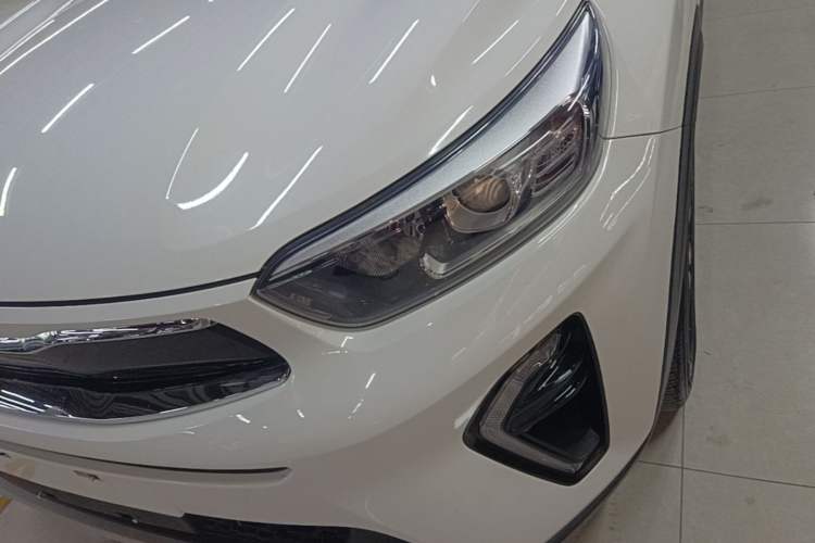 Used Kia kx1 Stonic 2021 1.4L Automatic Fun & Sport Edition Left Front Headlight