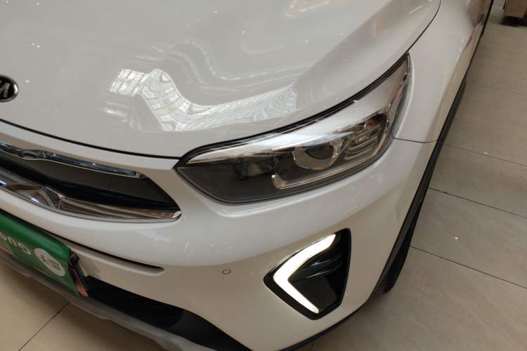 Used Kia kx1 Stonic 2021 1.4L CVT Fun & Sunroof Model Left Front Headlight