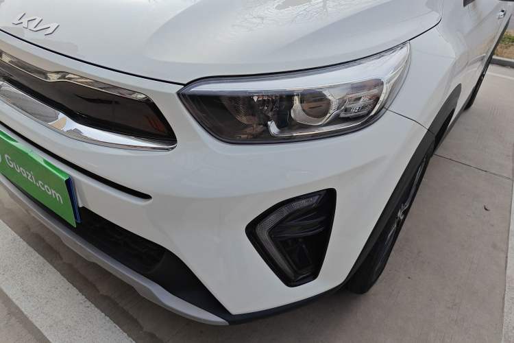 Used Kia kx1 Stonic 2021 1.4L CVT Fun Edition Left Front Headlight