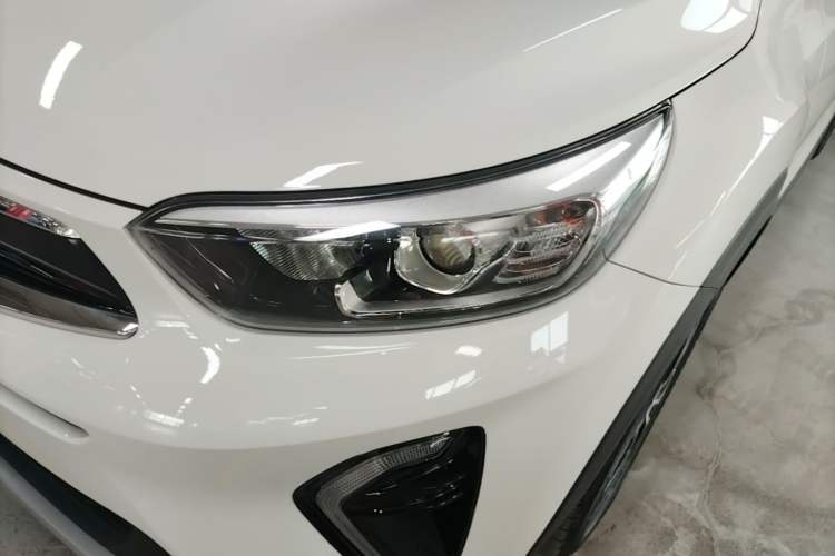 Used Kia kx1 Stonic 2021 1.4L CVT Fun Edition Left Front Headlight