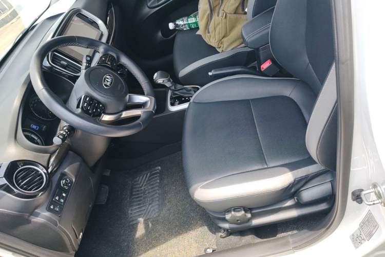 Used Kia kx1 Stonic 2021 1.4L CVT Fun Edition Left Front Seat
