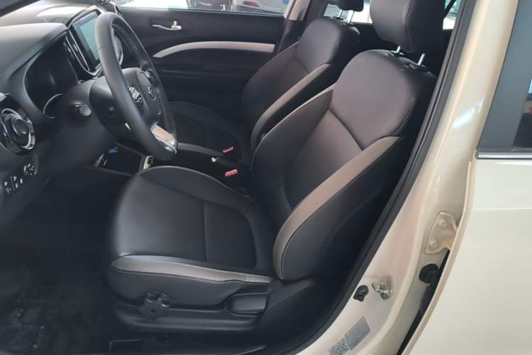 Used Kia kx1 Stonic 2021 1.4L Automatic Fun & Sport Edition Left Front Seat