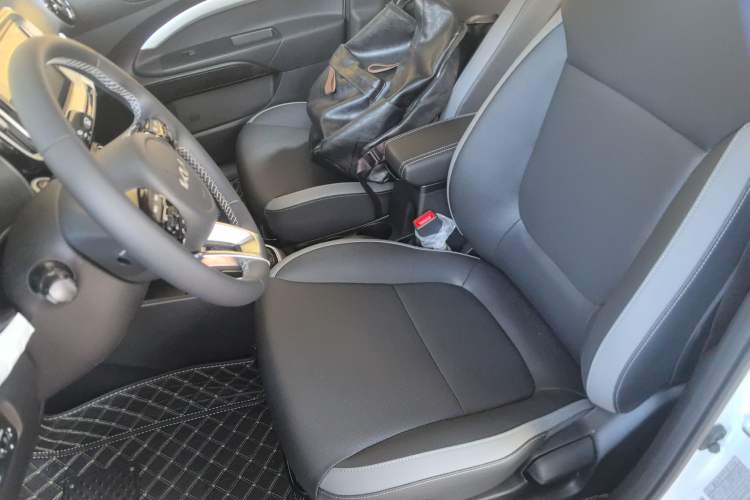 Used Kia kx1 Stonic 2021 1.4L CVT Fun & Sunroof Model Left Front Seat