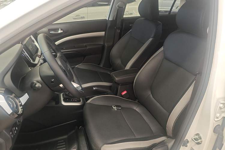 Used Kia kx1 Stonic 2021 1.4L CVT Fun Edition Left Front Seat