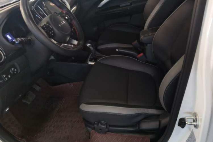 Used Kia kx1 Stonic 2021 1.4L CVT Fun Edition Left Front Seat