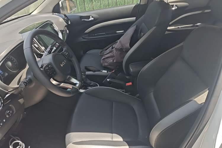 Used Kia kx1 Stonic 2021 1.4L CVT Fun Edition Left Front Seat
