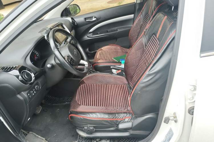 Used Kia kx1 Stonic 2021 1.4L CVT Fun & Sunroof Model Left Front Seat