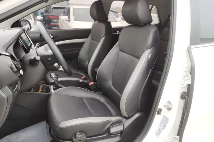 Used Kia kx1 Stonic 2021 1.4L CVT Sunroof Model Left Front Seat