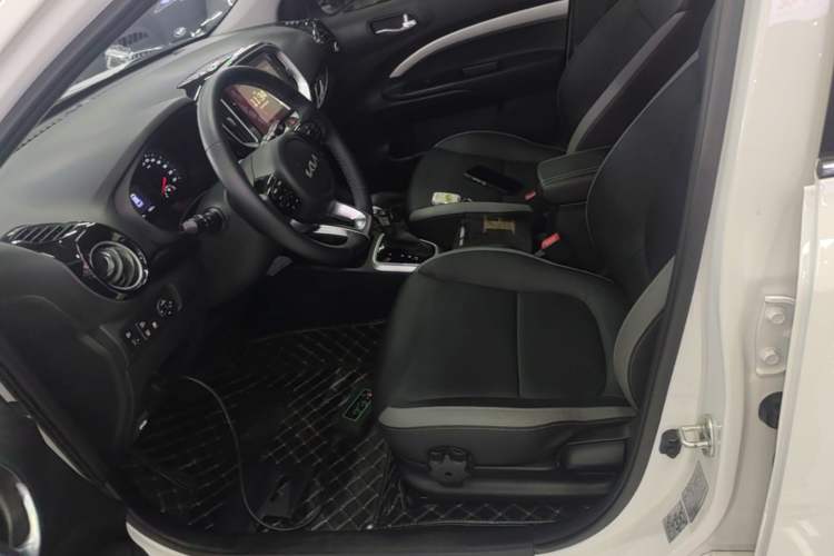 Used Kia kx1 Stonic 2021 1.4L CVT Fun Edition Left Front Seat