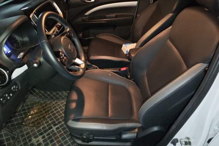 Used Kia kx1 Stonic 2021 1.4L Automatic Fun Edition Left Front Seat