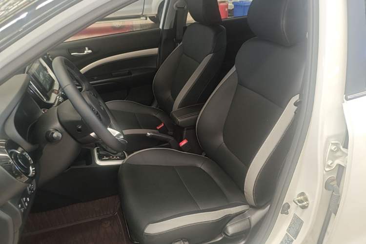 Used Kia kx1 Stonic 2021 1.4L CVT Fun Edition Left Front Seat