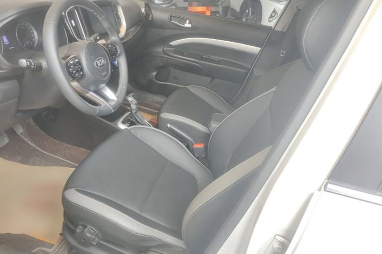 Used Kia kx1 Stonic 2021 1.4L Automatic Fun Edition Left Front Seat