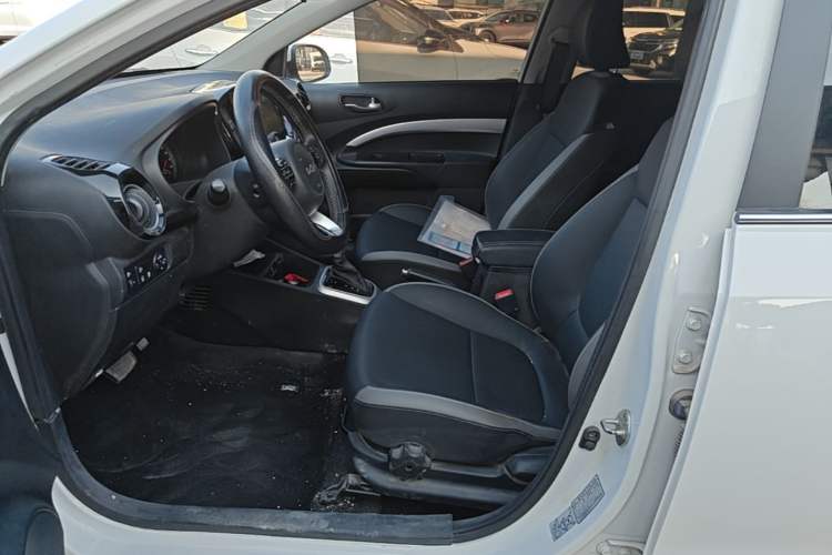 Used Kia kx1 Stonic 2021 1.4L CVT Fun Edition Left Front Seat