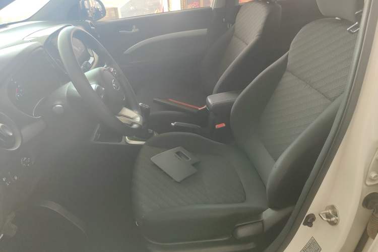 Used Kia kx1 Stonic 2021 1.4L Manual Fun Edition Left Front Seat