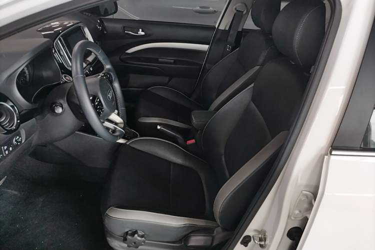 Used Kia kx1 Stonic 2021 1.4L CVT Fun Edition Left Front Seat