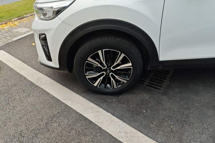 Used Kia kx1 Stonic 2021 1.4L CVT Sunroof Model Left Front Wheel Hub