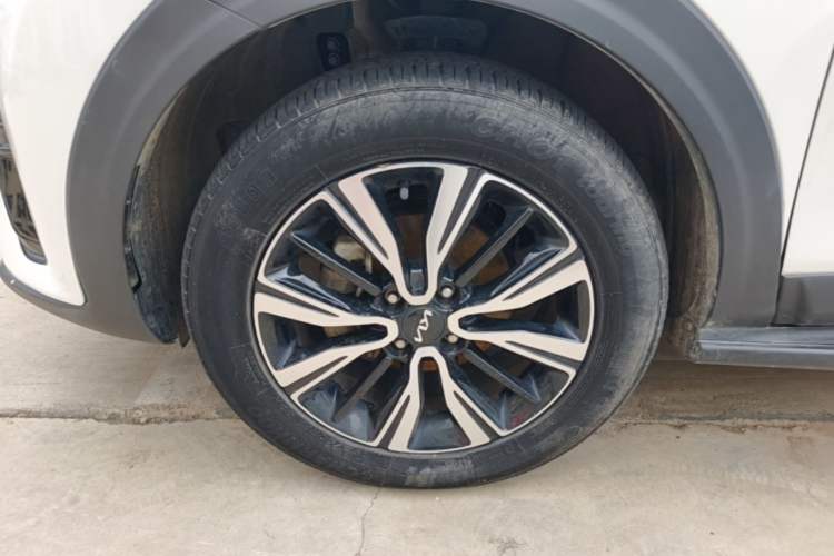 Used Kia kx1 Stonic 2021 1.4L CVT Sunroof Model Left Front Wheel Hub