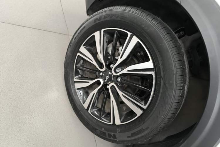 Used Kia kx1 Stonic 2021 1.4L CVT Sunroof Model Left Front Wheel Hub