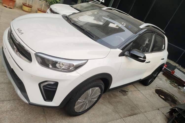 Used Kia kx1 Stonic 2021 1.4L CVT Sunroof Model Left Side