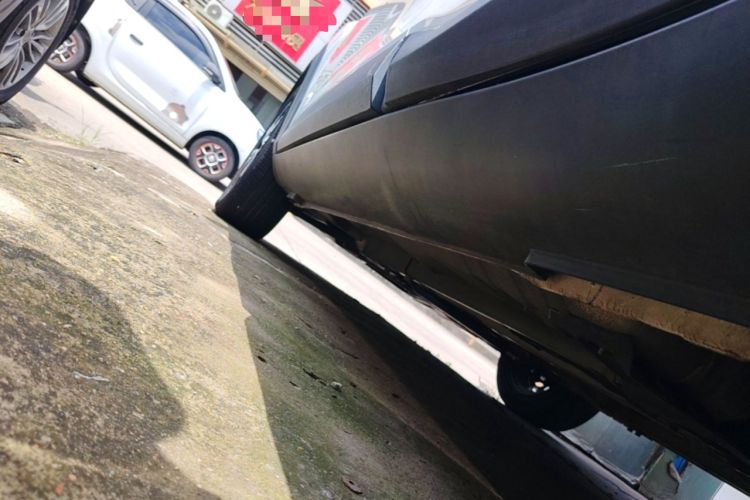 Used Kia kx1 Stonic 2021 1.4L CVT Fun Edition Left Side Sill