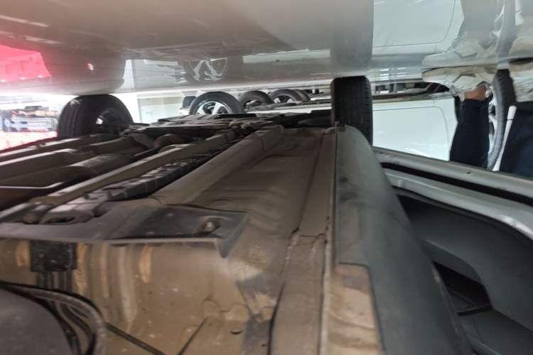 Used Kia kx1 Stonic 2021 1.4L CVT Fun & Sunroof Model Left Side Sill